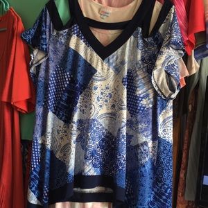 Woman’s blue & white blouse size 3XL